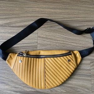 New Steve Madden Fanny pack